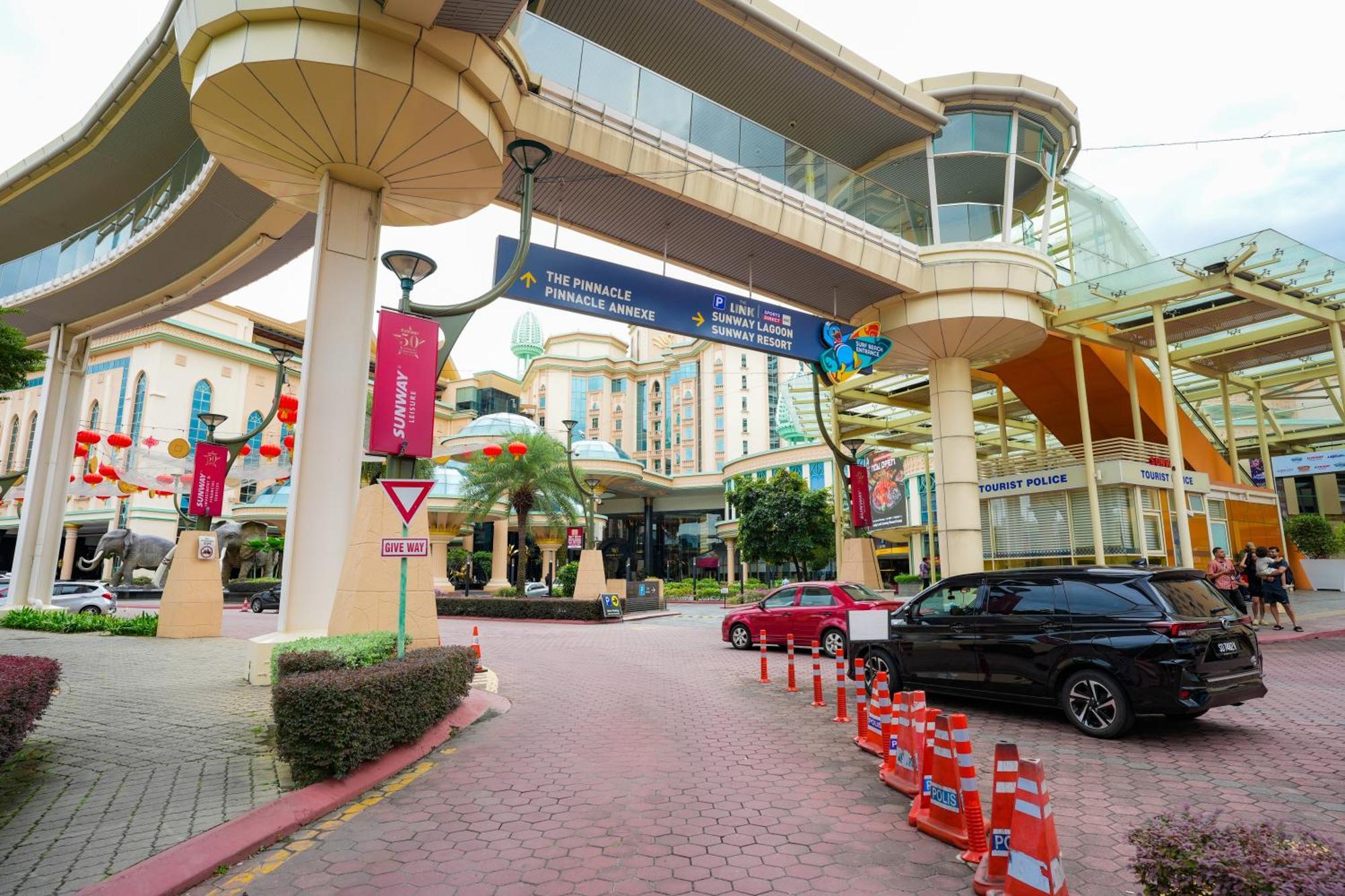 Gm Grand Moments Bandar Sunway Hotel Petaling Jaya Exterior photo