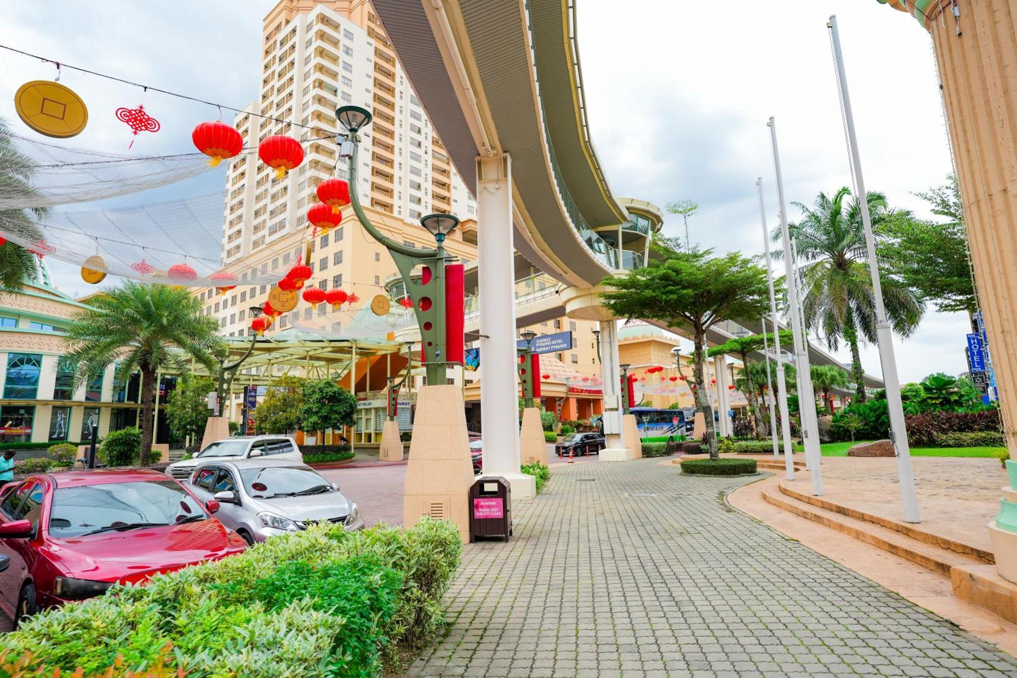 Gm Grand Moments Bandar Sunway Hotel Petaling Jaya Exterior photo